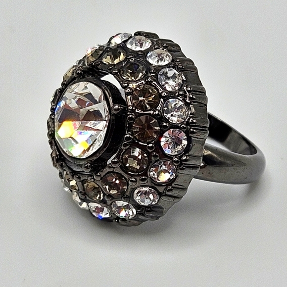 VINTAGE Premier Designs JAZZ Hematite Plated Rhinestone Dome Ring Size 6 - Picture 3 of 7